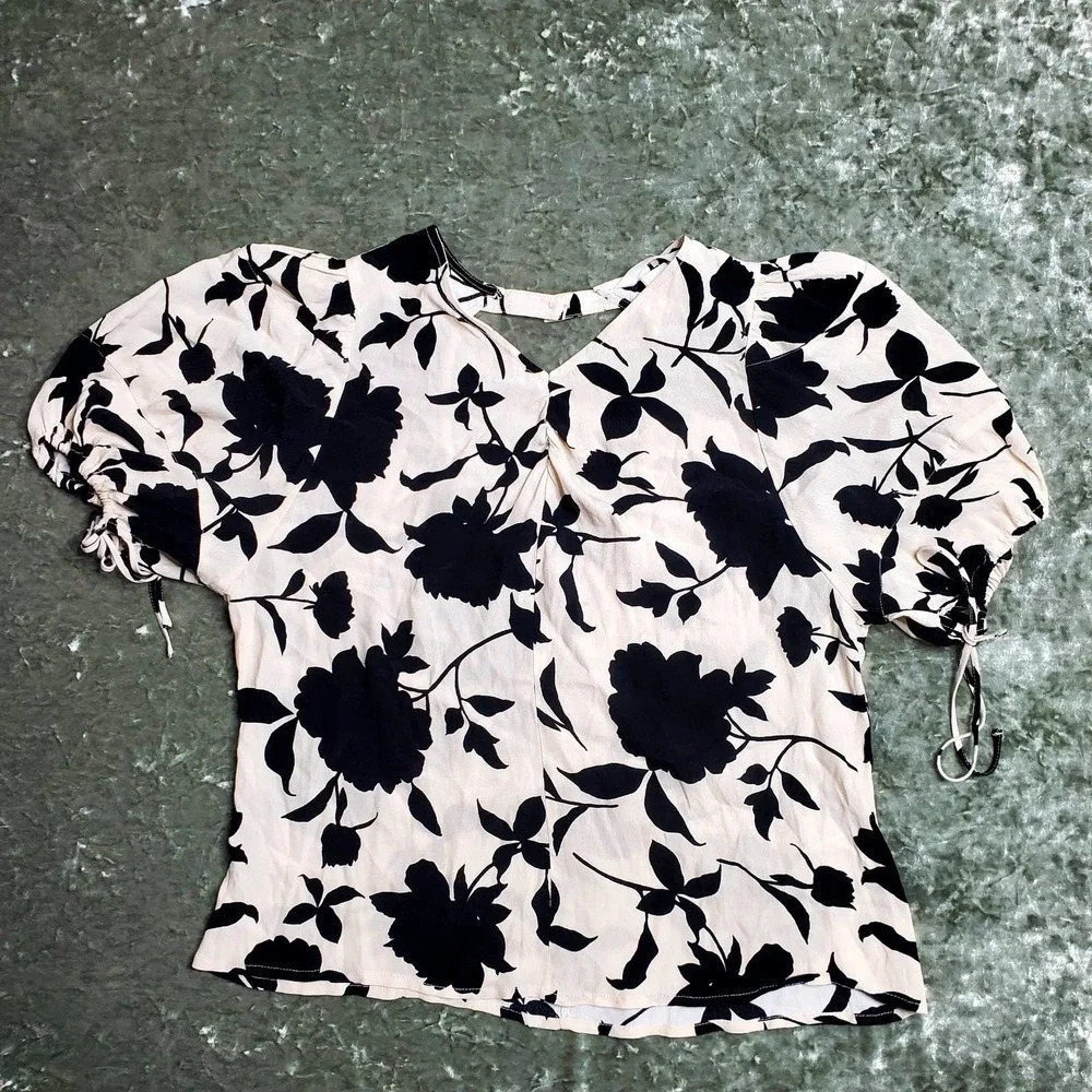 H&M Puff Short Sleeve Floral Top